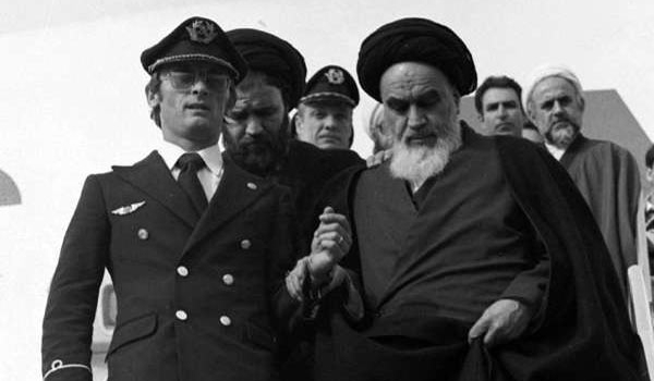 Мудрая стратегия имама Хомейни (Да распах…) привела к победе Исламской революции в Иране
